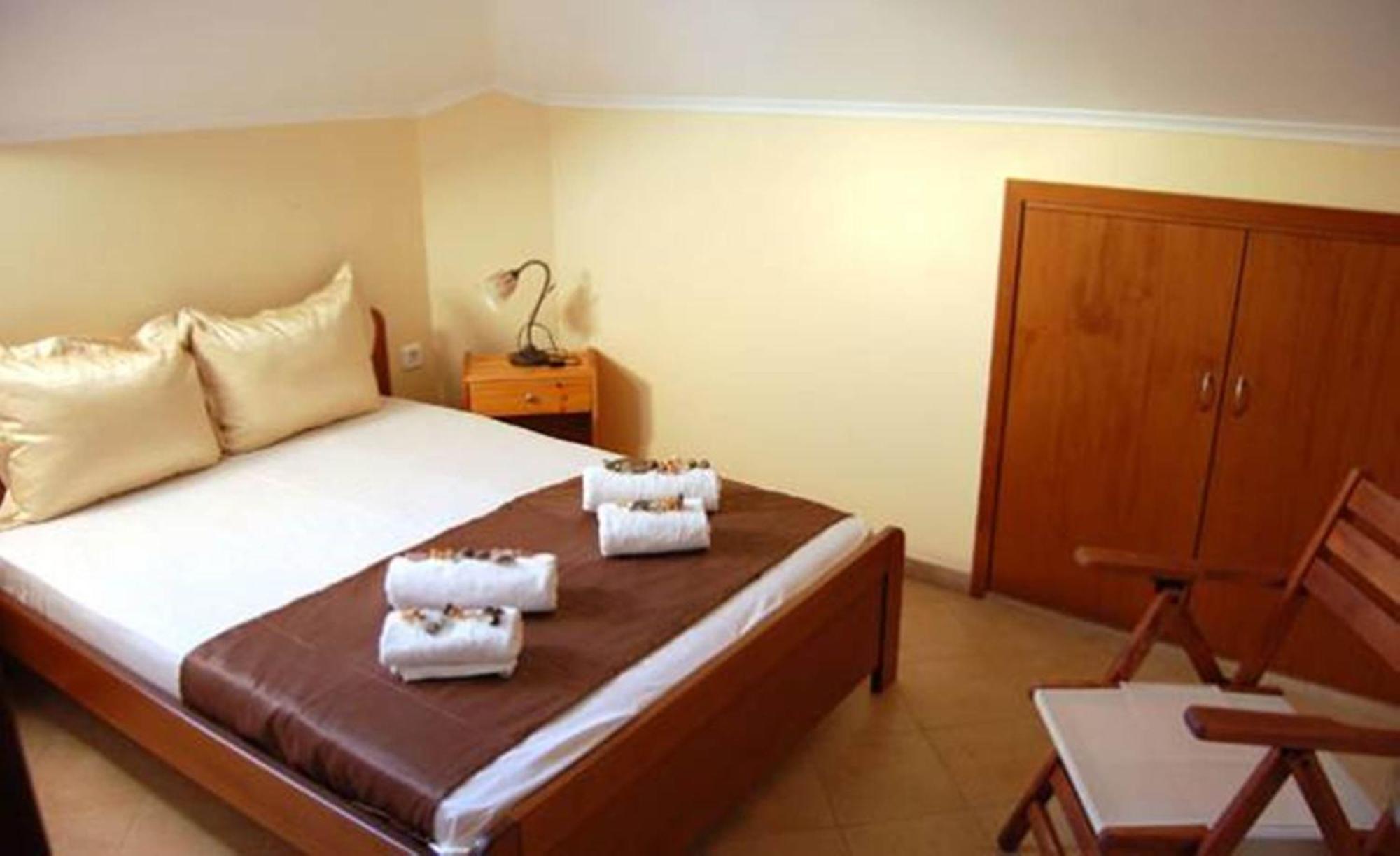 Melachrini Apartments Vrasná Extérieur photo